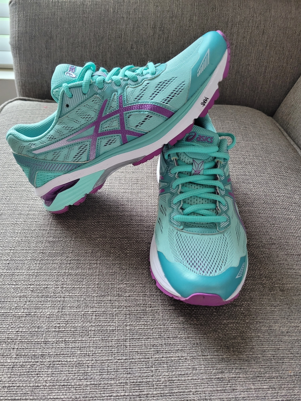 ASICS Women’s GT-1000 5 Running Shoes Mint Orchid Cockatoo Size 7